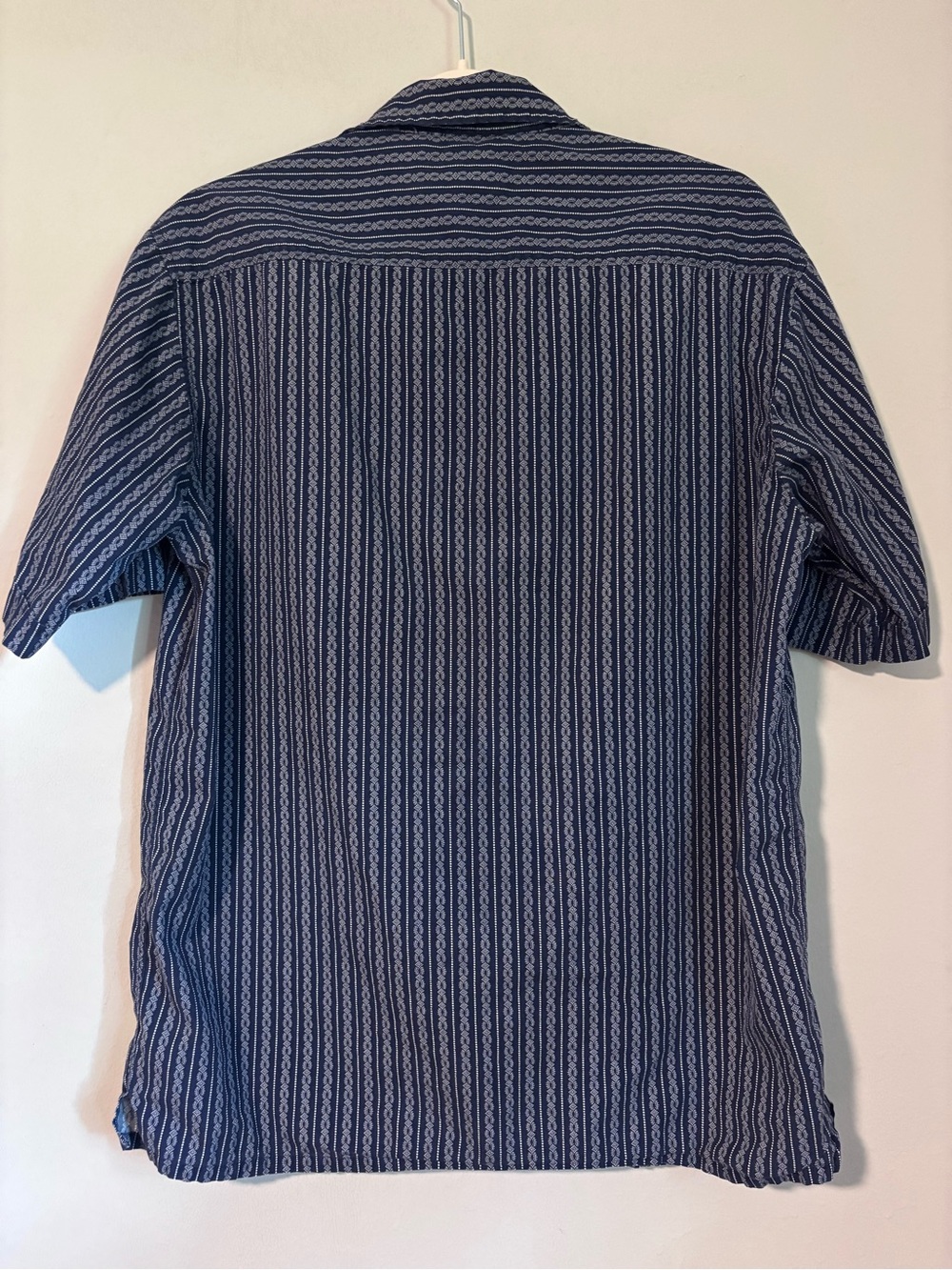 GAP - Men's Navy Striped Short-Sleeve Button-Down Shirt - size L - Picture 4 of 4